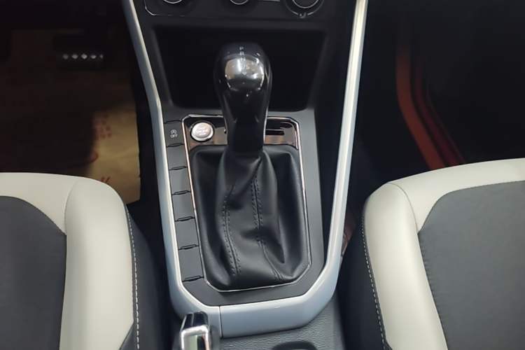 Used Volkswagen Polo 2021 Plus 1.5L Automatic Colorful Tech Edition Gear Lever