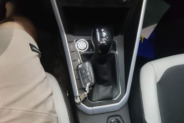 Used Volkswagen Polo 2021 Plus 1.5L Automatic Colorful Tech Edition Gear Lever