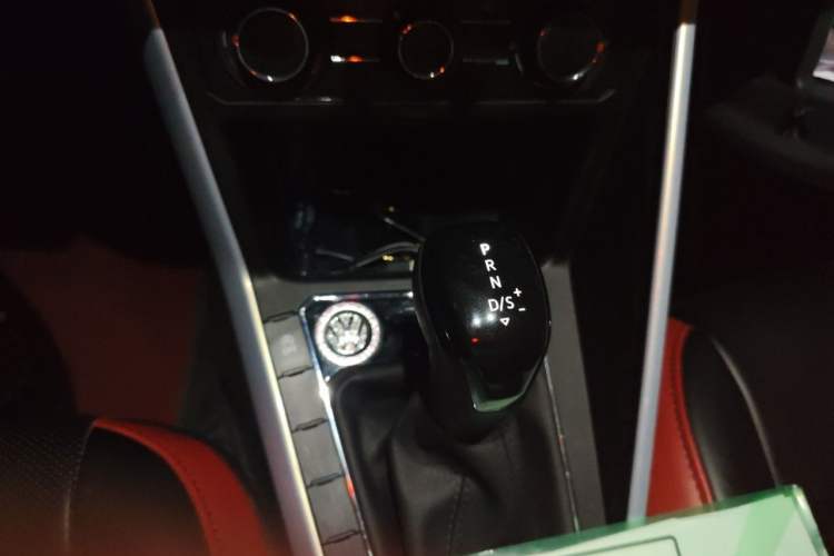Used Volkswagen Polo 2021 Plus 1.5L Automatic Colorful Tech Edition Gear Lever
