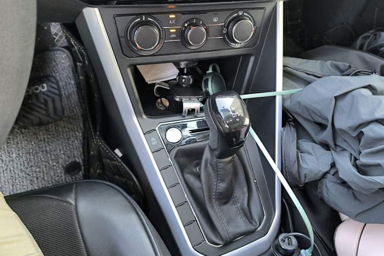 Used Volkswagen Polo 2021 Plus 1.5L Automatic Colorful Tech Edition Gear Lever