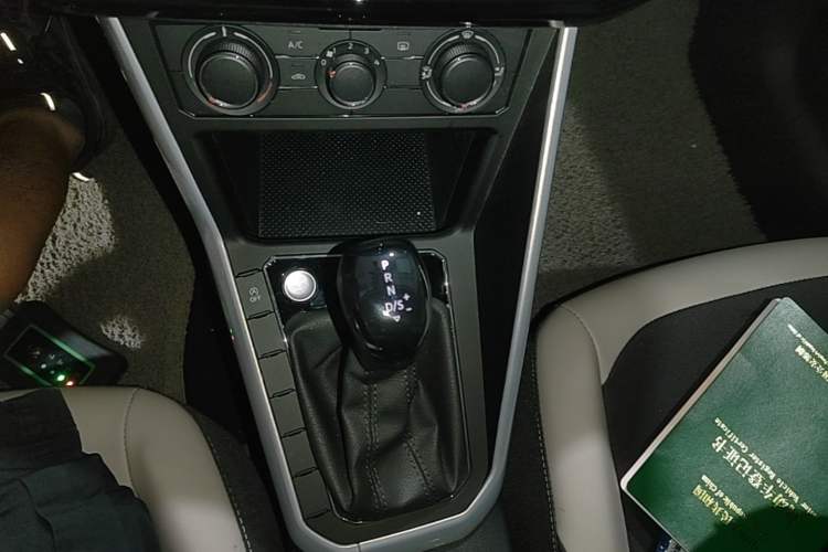 Used Volkswagen Polo 2021 Plus 1.5L Automatic Colorful Tech Edition Gear Lever
