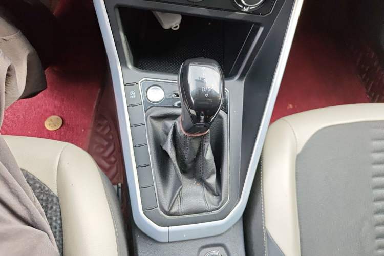 Used Volkswagen Polo 2021 Plus 1.5L Automatic Colorful Tech Edition Gear Lever