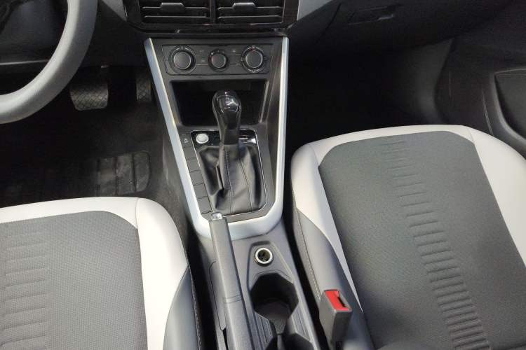 Used Volkswagen Polo 2021 Plus 1.5L Automatic Colorful Tech Edition Gear Lever