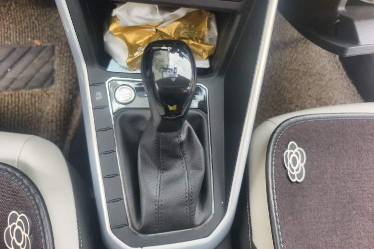 Used Volkswagen Polo 2021 Plus 1.5L Automatic Colorful Tech Edition Gear Lever