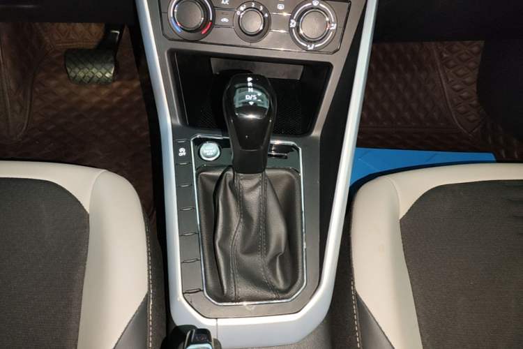 Used Volkswagen Polo 2021 Plus 1.5L Automatic Colorful Tech Edition Gear Lever
