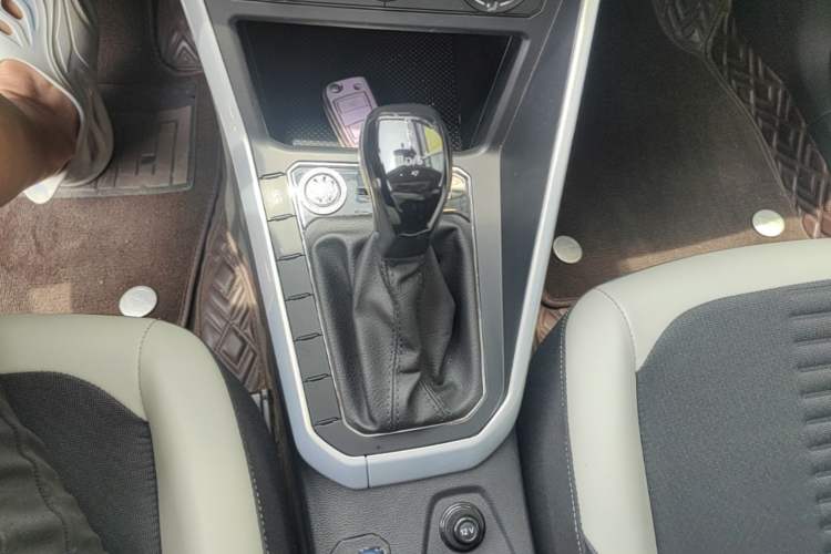 Used Volkswagen Polo 2021 Plus 1.5L Automatic Colorful Tech Edition Gear Lever