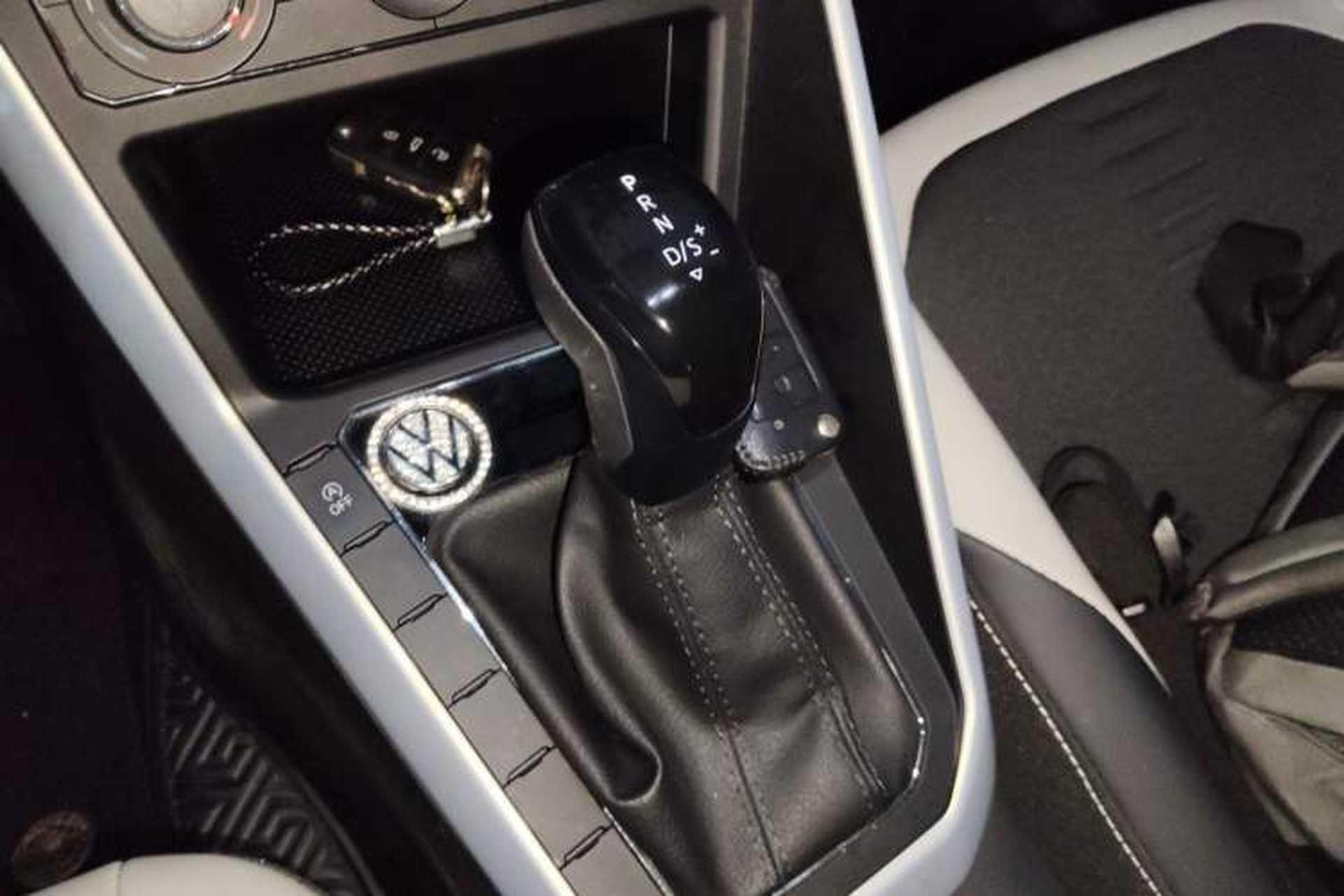 Used Volkswagen Polo 2021 Plus 1.5L Automatic Colorful Tech Edition Gear Lever
