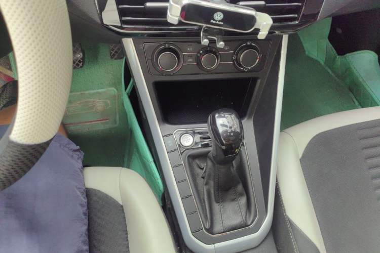 Used Volkswagen Polo 2021 Plus 1.5L Automatic Colorful Tech Edition Gear Lever