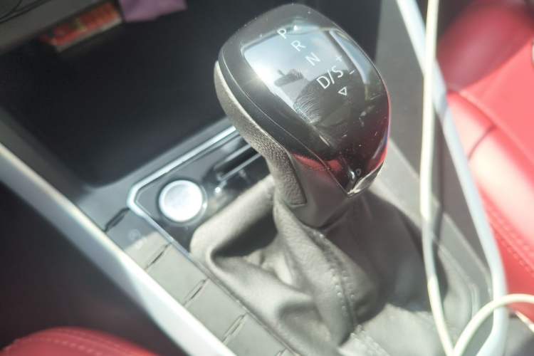 Used Volkswagen Polo 2021 Plus 1.5L Automatic Colorful Tech Edition Gear Lever
