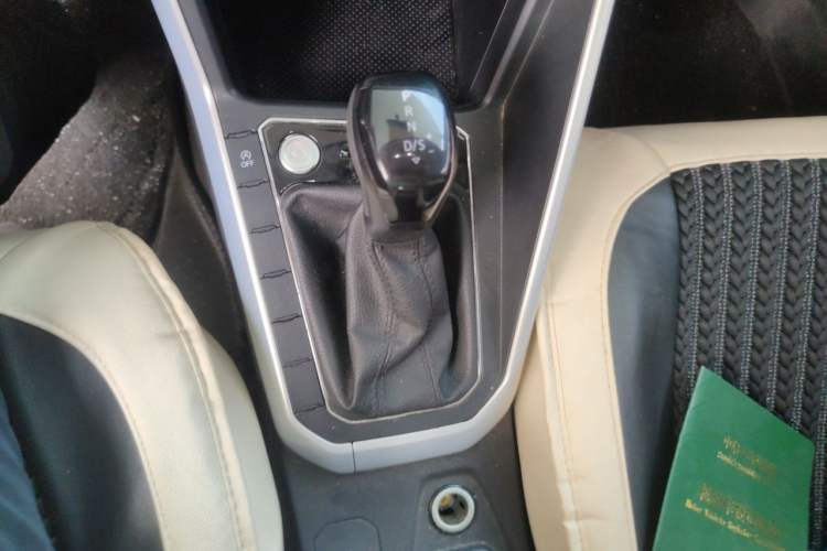 Used Volkswagen Polo 2021 Plus 1.5L Automatic Colorful Tech Edition Gear Lever