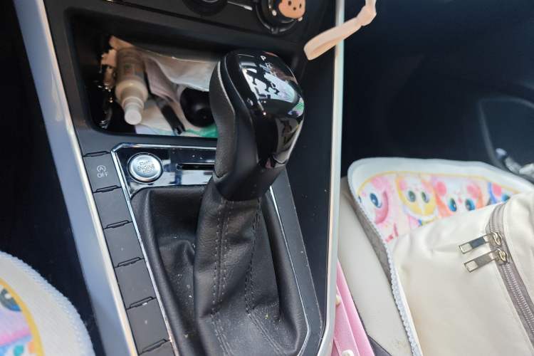 Used Volkswagen Polo 2021 Plus 1.5L Automatic Colorful Tech Edition Gear Lever