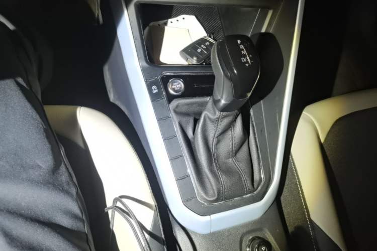 Used Volkswagen Polo 2021 Plus 1.5L Automatic Colorful Tech Edition Gear Lever