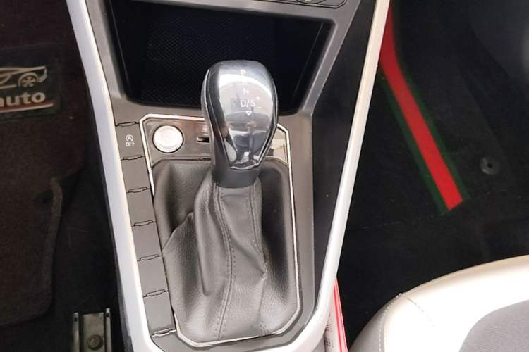 Used Volkswagen Polo 2021 Plus 1.5L Automatic Colorful Tech Edition Gear Lever