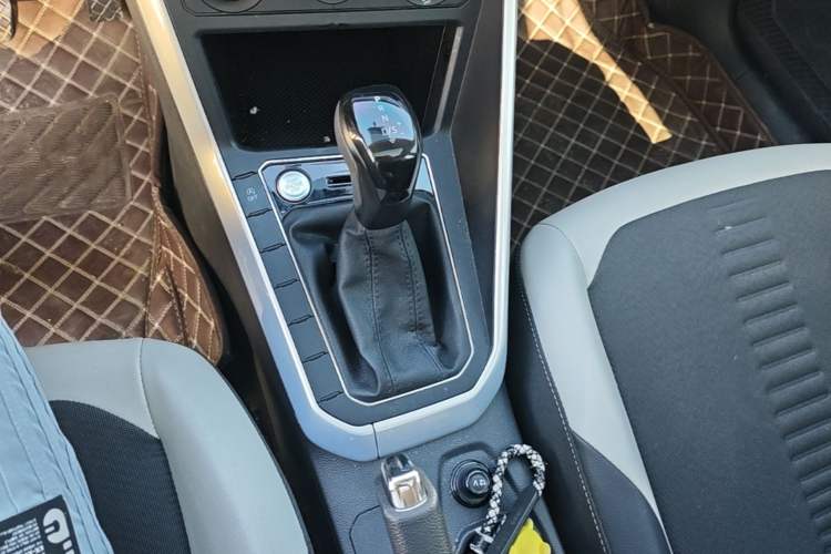 Used Volkswagen Polo 2021 Plus 1.5L Automatic Colorful Tech Edition Gear Lever