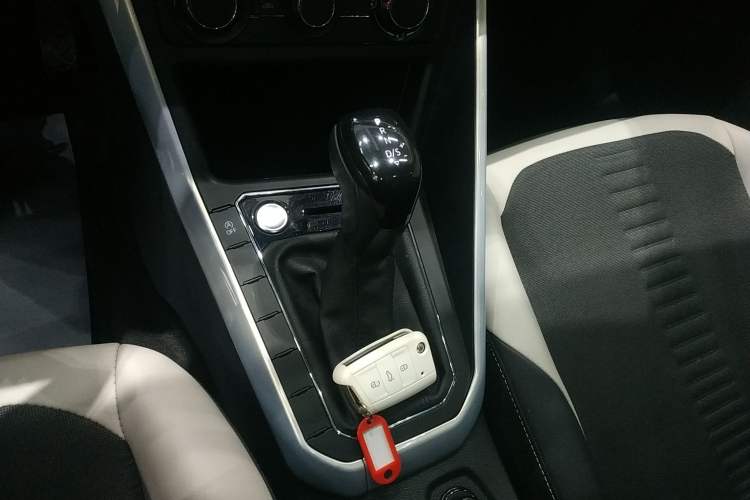 Used Volkswagen Polo 2021 Plus 1.5L Automatic Colorful Tech Edition Gear Lever