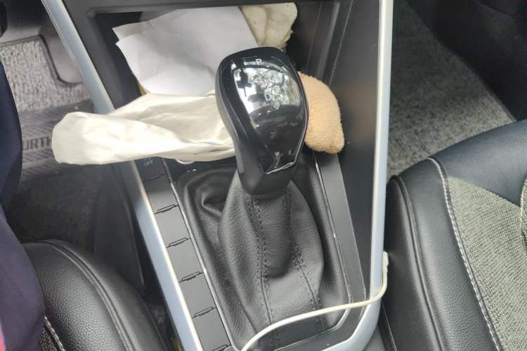 Used Volkswagen Polo 2021 Plus 1.5L Automatic Colorful Tech Edition Gear Lever