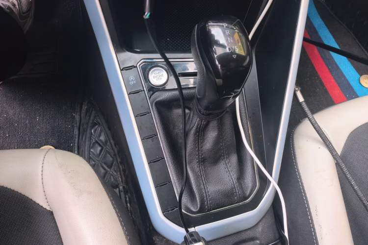 Used Volkswagen Polo 2021 Plus 1.5L Automatic Colorful Tech Edition Gear Lever