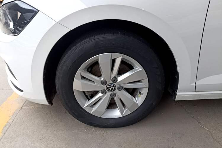 Used Volkswagen Polo 2021 Plus 1.5L Automatic Panoramic Enjoyment Edition Left Front Wheel Hub
