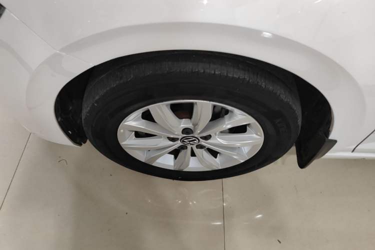 Used Volkswagen Polo 2021 Plus 1.5L Automatic Colorful Tech Edition Left Front Wheel Hub