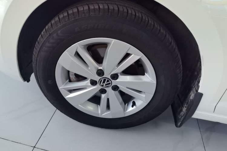 Used Volkswagen Polo 2021 Plus 1.5L Automatic Panoramic Enjoyment Edition Left Front Wheel Hub