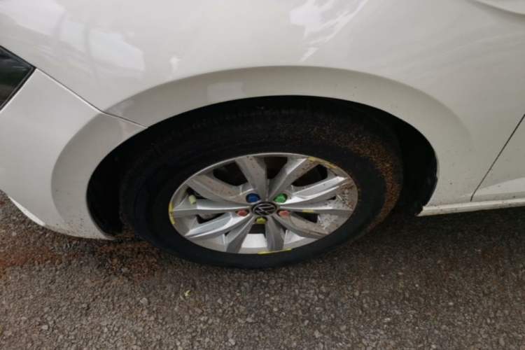 Used Volkswagen Polo 2021 Plus 1.5L Automatic Colorful Tech Edition Left Front Wheel Hub