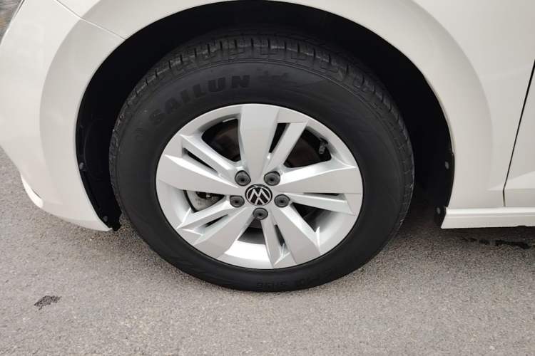 Used Volkswagen Polo 2021 Plus 1.5L Automatic Panoramic Enjoyment Edition Left Front Wheel Hub