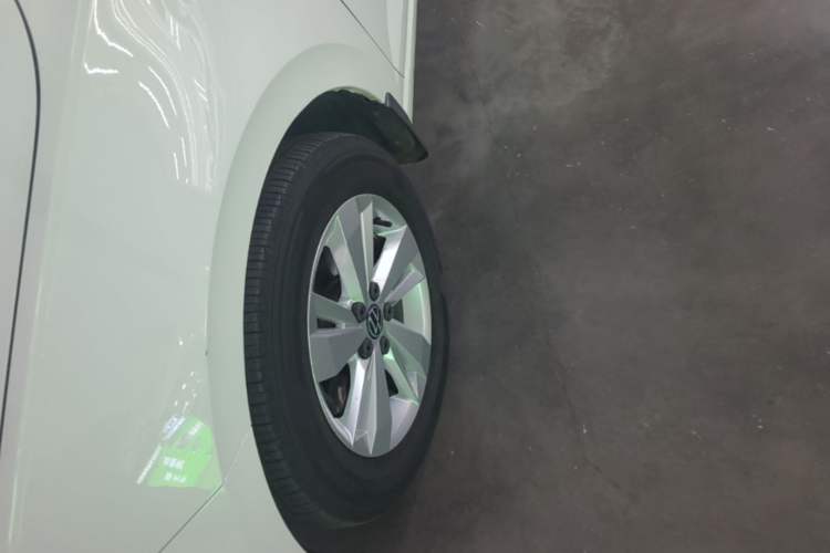Used Volkswagen Polo 2021 Plus 1.5L Automatic Panoramic Enjoyment Edition Left Front Wheel Hub