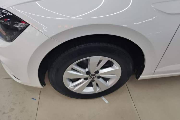 Used Volkswagen Polo 2021 Plus 1.5L Automatic Panoramic Enjoyment Edition Left Front Wheel Hub