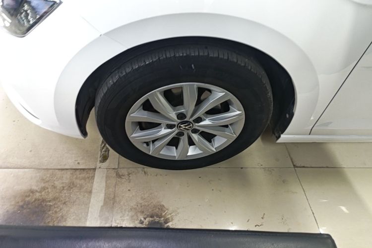 Used Volkswagen Polo 2021 Plus 1.5L Automatic Colorful Tech Edition Left Front Wheel Hub