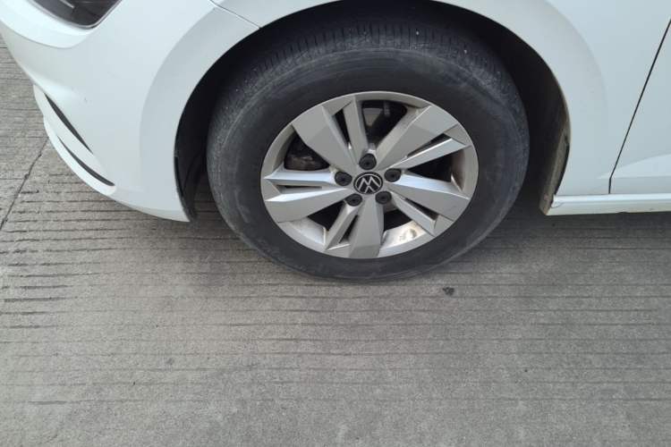 Used Volkswagen Polo 2021 Plus 1.5L Automatic Panoramic Enjoyment Edition Left Front Wheel Hub