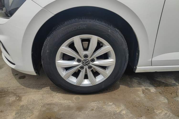 Used Volkswagen Polo 2021 Plus 1.5L Automatic Colorful Tech Edition Left Front Wheel Hub