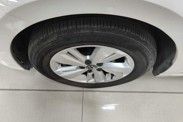 Used Volkswagen Polo 2021 Plus 1.5L Automatic Panoramic Enjoyment Edition Left Front Wheel Hub