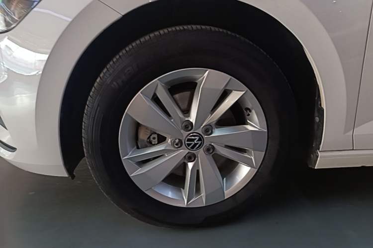 Used Volkswagen Polo 2021 Plus 1.5L Automatic Panoramic Enjoyment Edition Left Front Wheel Hub