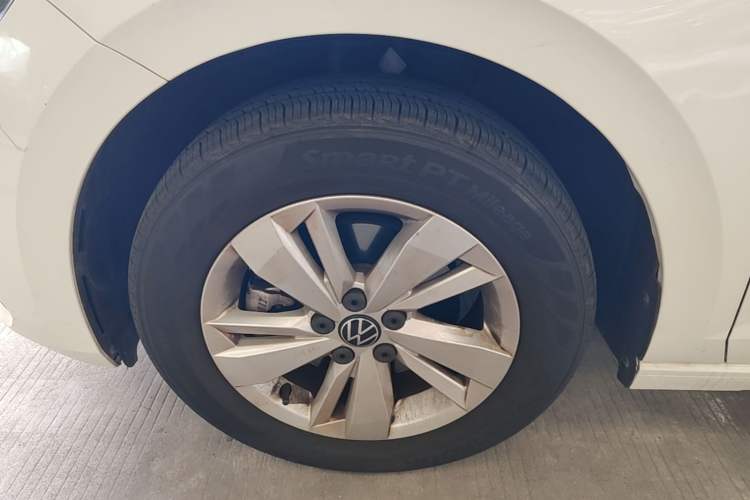 Used Volkswagen Polo 2021 Plus 1.5L Automatic Panoramic Enjoyment Edition Left Front Wheel Hub