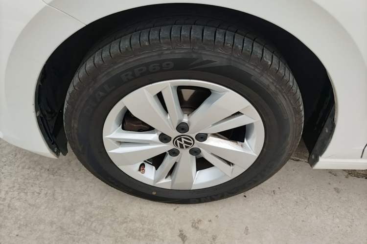 Used Volkswagen Polo 2021 Plus 1.5L Automatic Panoramic Enjoyment Edition Left Front Wheel Hub