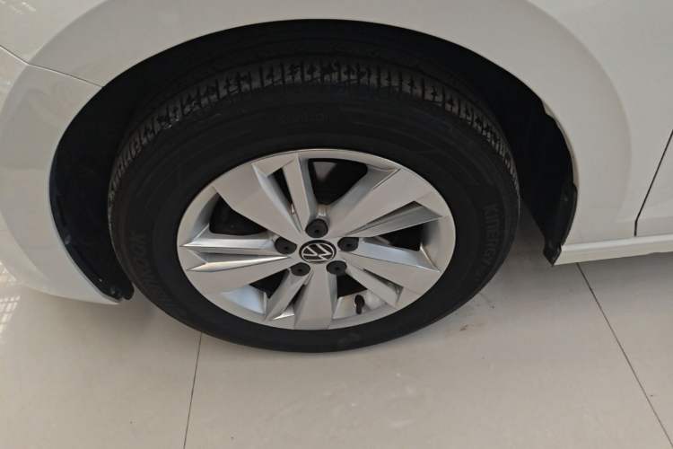 Used Volkswagen Polo 2021 Plus 1.5L Automatic Panoramic Enjoyment Edition Left Front Wheel Hub