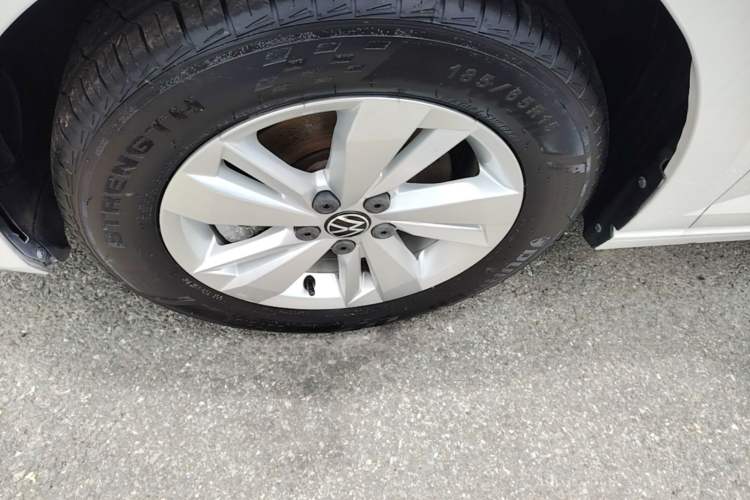 Used Volkswagen Polo 2021 Plus 1.5L Automatic Panoramic Enjoyment Edition Left Front Wheel Hub