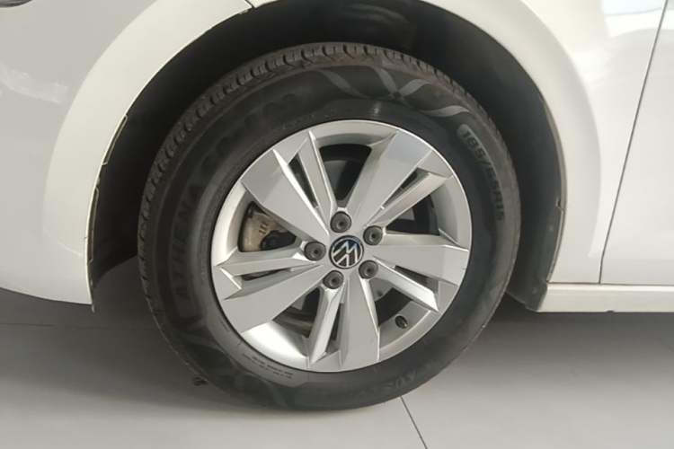 Used Volkswagen Polo 2021 Plus 1.5L Automatic Panoramic Enjoyment Edition Left Front Wheel Hub
