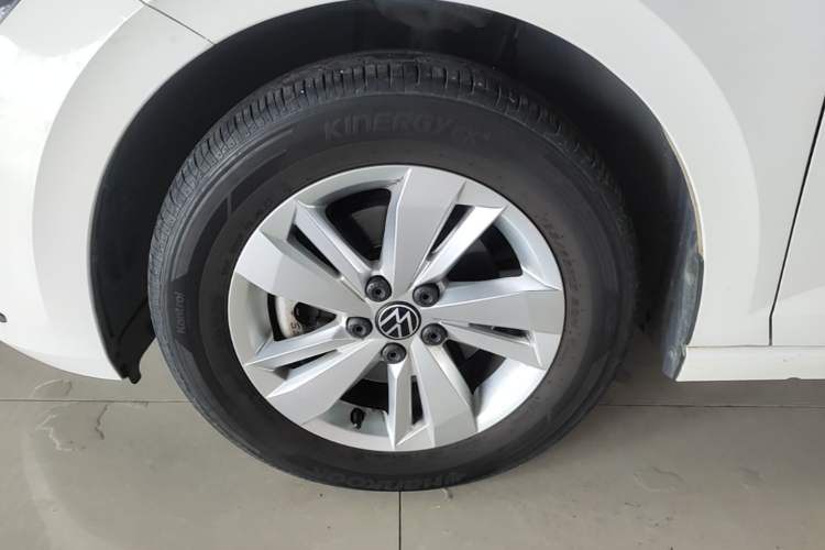 Used Volkswagen Polo 2021 Plus 1.5L Automatic Panoramic Enjoyment Edition Left Front Wheel Hub