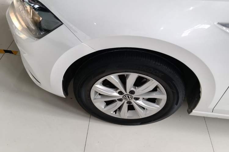 Used Volkswagen Polo 2021 Plus 1.5L Automatic Colorful Tech Edition Left Front Wheel Hub