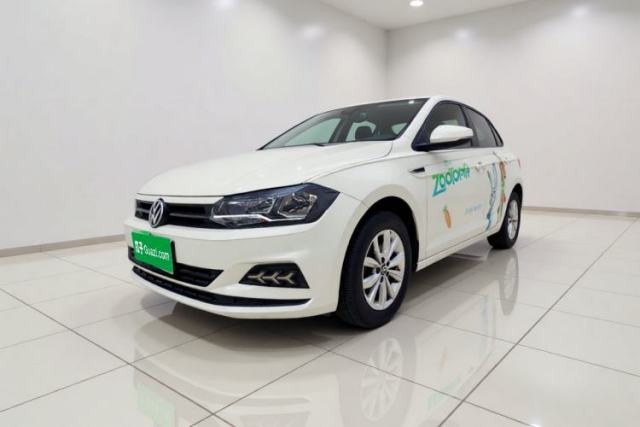 Ojetý Volkswagen Polo 2021 Plus 1.5L Automatic Colorful Tech Edition