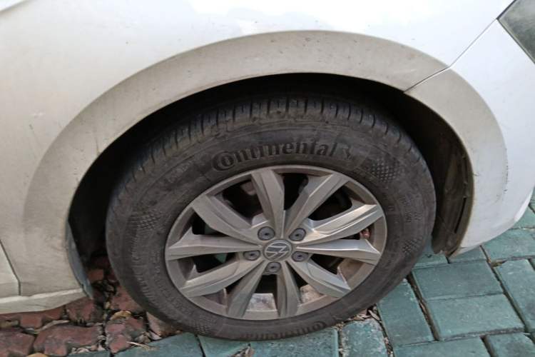 Used Volkswagen Polo 2021 Plus 1.5L Automatic Colorful Tech Edition Right Front Wheel Hub