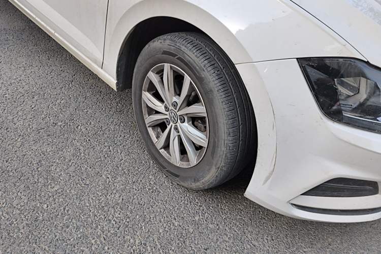Used Volkswagen Polo 2021 Plus 1.5L Automatic Colorful Tech Edition Right Front Wheel Hub