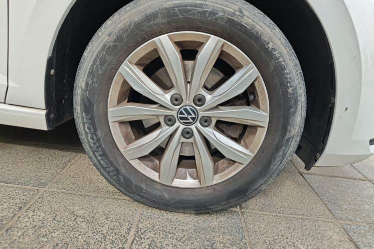 Used Volkswagen Polo 2021 Plus 1.5L Automatic Colorful Tech Edition Right Front Wheel Hub
