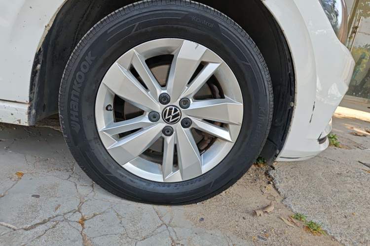 Used Volkswagen Polo 2021 Plus 1.5L Automatic Panoramic Enjoyment Edition Right Front Wheel Hub