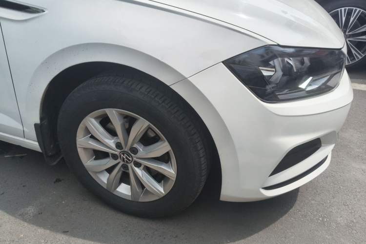 Used Volkswagen Polo 2021 Plus 1.5L Automatic Colorful Tech Edition Right Front Wheel Hub