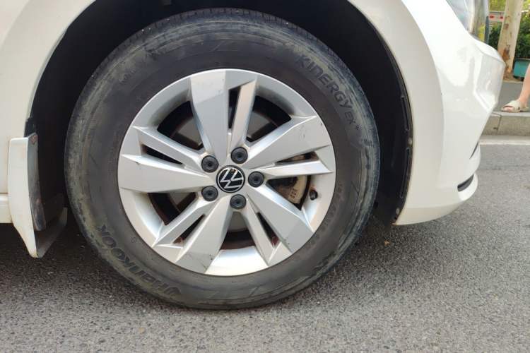 Used Volkswagen Polo 2021 Plus 1.5L Automatic Panoramic Enjoyment Edition Right Front Wheel Hub