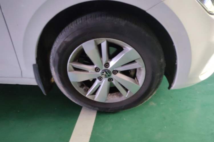 Used Volkswagen Polo 2021 Plus 1.5L Automatic Panoramic Enjoyment Edition Right Front Wheel Hub