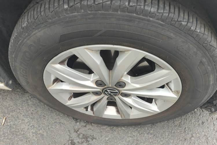 Used Volkswagen Polo 2021 Plus 1.5L Automatic Colorful Tech Edition Right Front Wheel Hub