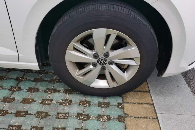 Used Volkswagen Polo 2021 Plus 1.5L Automatic Panoramic Enjoyment Edition Right Front Wheel Hub